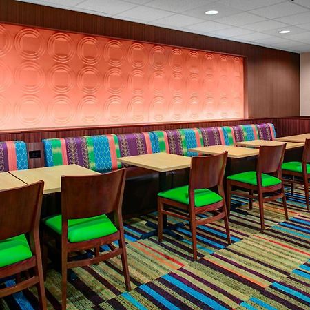 Fairfield Inn And Suites By Marriott Emporia I-95 Exterior foto