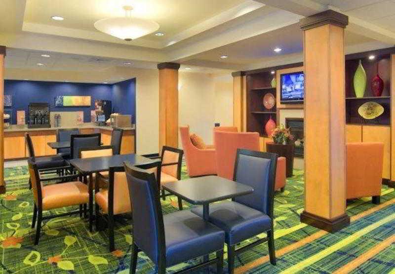 Fairfield Inn And Suites By Marriott Emporia I-95 Exterior foto