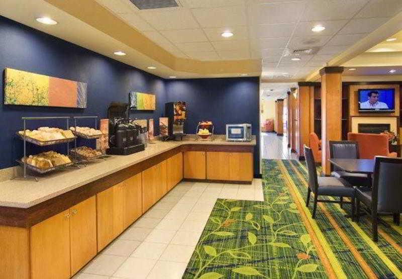 Fairfield Inn And Suites By Marriott Emporia I-95 Exterior foto