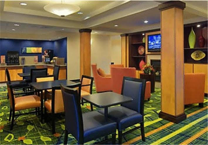 Fairfield Inn And Suites By Marriott Emporia I-95 Exterior foto